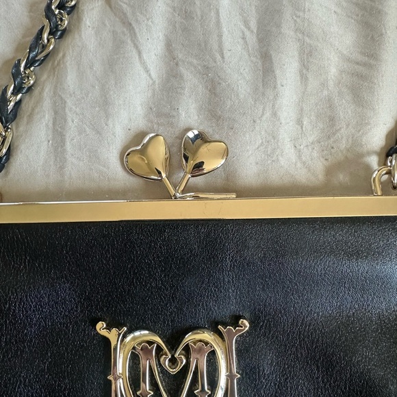 Love Moschino red and black leather purse. Excellent condition - Picture 3 of 7